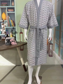 Grand Hyatt Hotel Kimono Style 100% Cotton Print Bath Robes