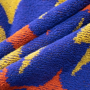 Wholesale Custom Sand Free Yarn-dyed Embossed Beach Towel 2025 New Design Cotton Terry 70*140 Jacquard Pool Swimming Beach Towel