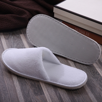 Personalized logo White Coral Fleece Hotel Disposable Slipper Closed Toe 