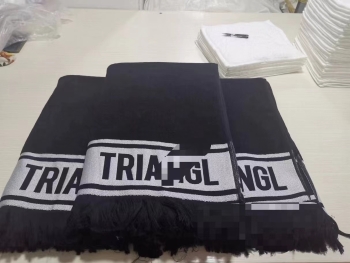Custom Yarn Weaved Logo 100% Cotton Terry Toweling 600GSM Beach Towel With Fringe