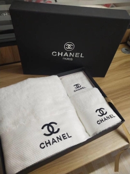 The best Gift Set Towel Cotton with Embroidery Logo for Bathroom 