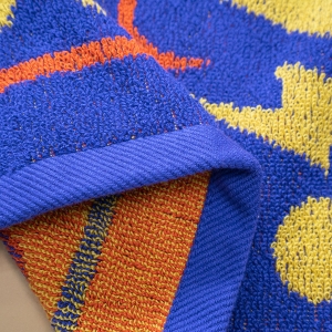 Wholesale Custom Sand Free Yarn-dyed Embossed Beach Towel 2025 New Design Cotton Terry 70*140 Jacquard Pool Swimming Beach Towel
