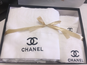 The best Gift Set Towel Cotton with Embroidery Logo for Bathroom 