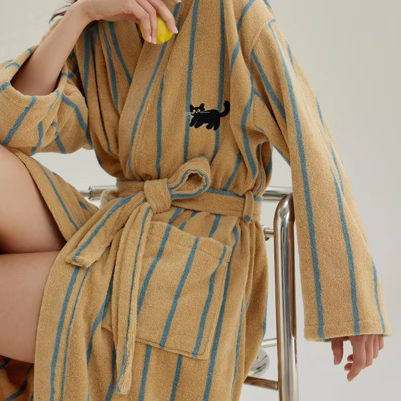 Factory Wholesale 100% Cotton Terry Yarn Dyed Jacquard Bathrobe Custom Design 